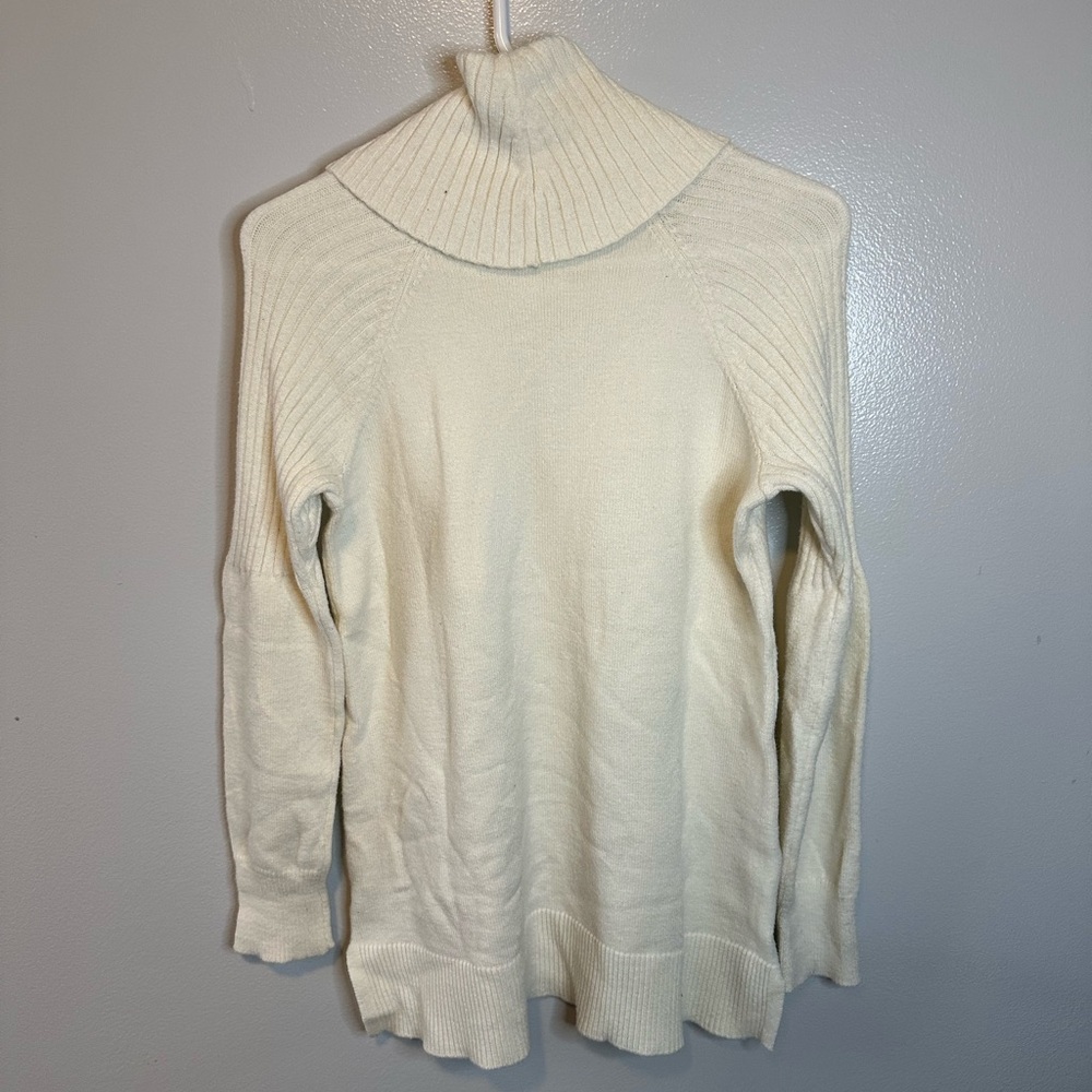 Women’s Size Small Sweater - Picture 2 of 2
